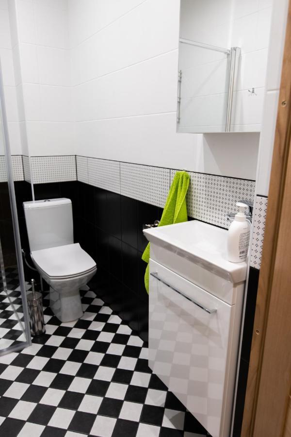 Hot Riga Ernestines Iela 7-7 Enjoy The Feel Of Home And History! מראה חיצוני תמונה